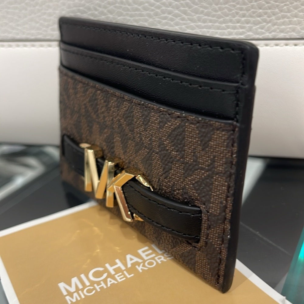 MICHAEL KORS
Reed Large Card Holder Case Wallet 
Brown /Black MK Signature 
NWT - Picture 12 of 16
